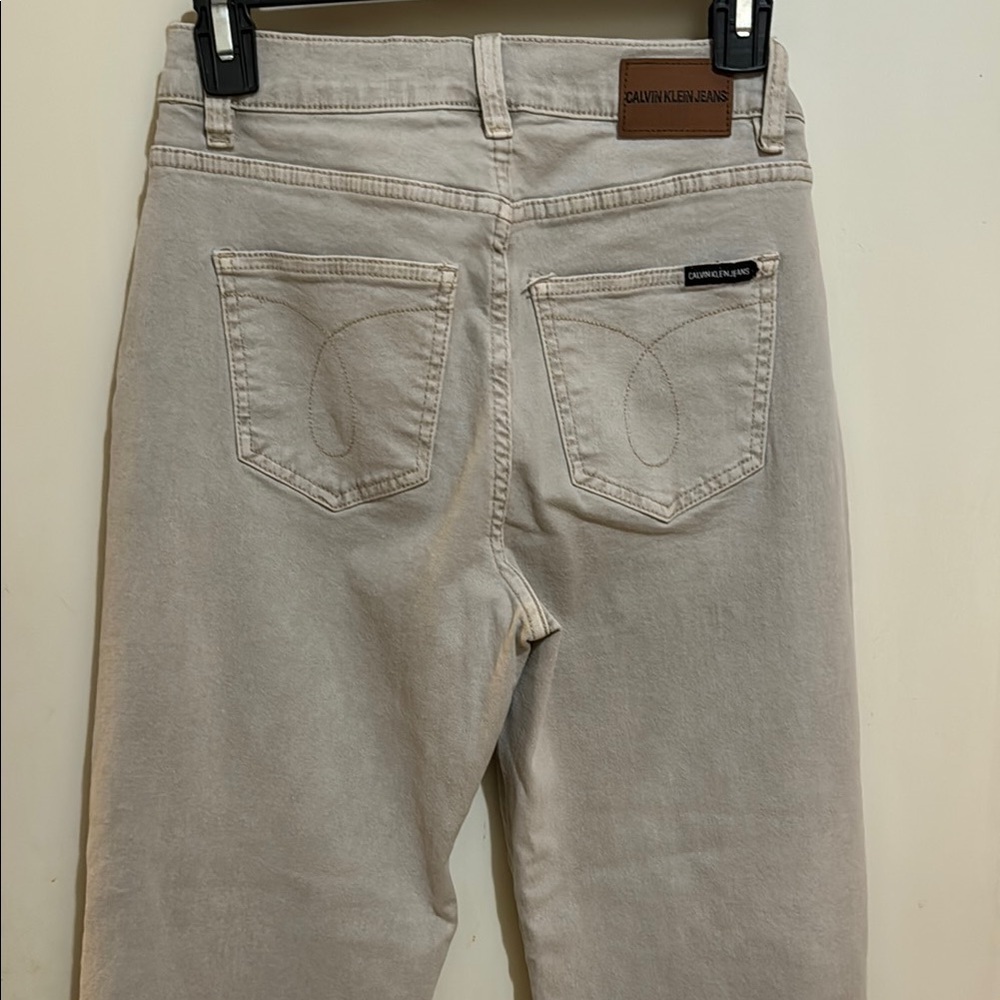 Calvin Klein Mid Rise Wide Leg Crop Button Fly Denim light gray  Jeans Size 25! - Picture 7 of 8